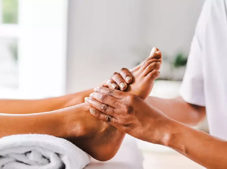 10 Benefits Of Reflexology And What Makes Them So Promising